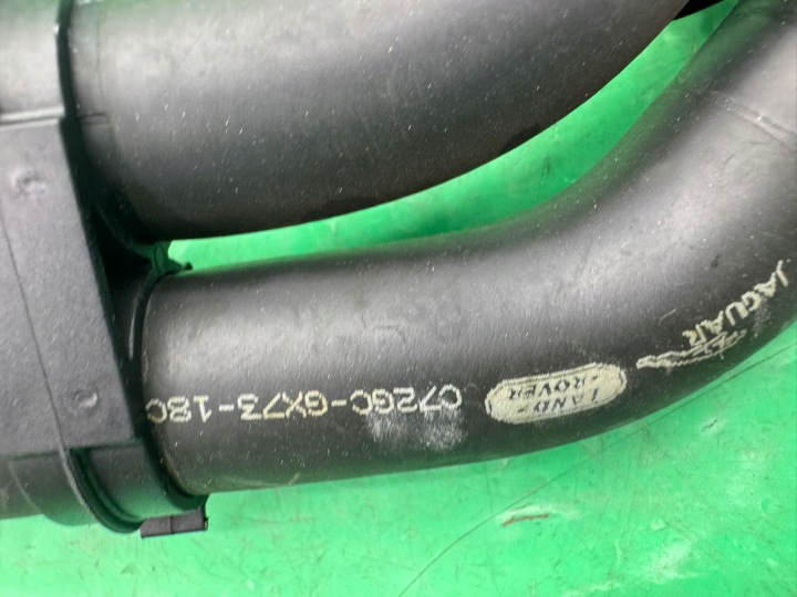 TUYAU FIL SYSTÈMES REFROIDISSEMENT GX73-18C266-AD JAGUAR XE X760 2.0 D 14- EUROPE