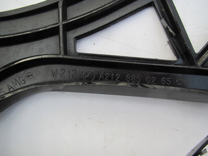 MERCEDES 212 E GLISSIÈRE SUPPORT DANS PARE-CHOCS AVANT W212 ORIGINAL OE
