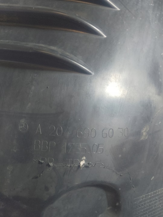 MERCEDES W204 LIFT 11-14 PASSAGE DE ROUE AVANT GAUCHE A2046906030