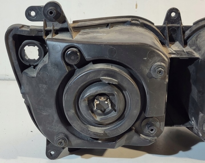 PHARE AVANT PROJECTEUR 5LV-84310-00-00 YAMAHA FZS 600 2002-2003R FZS 1000