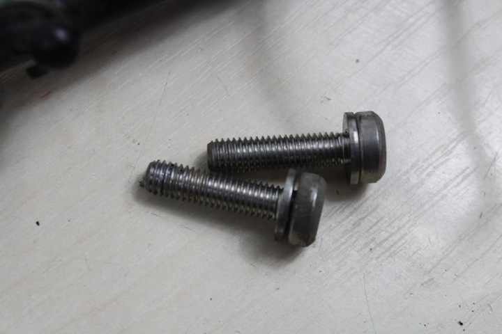 KYMCO 125 QUANNON CONNECTEUR LATÉRALE OBLIQUE