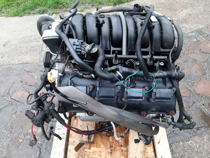 MOTEUR JEEP GRAND CHEROKEE WK 5.7 HEMI 06-08R