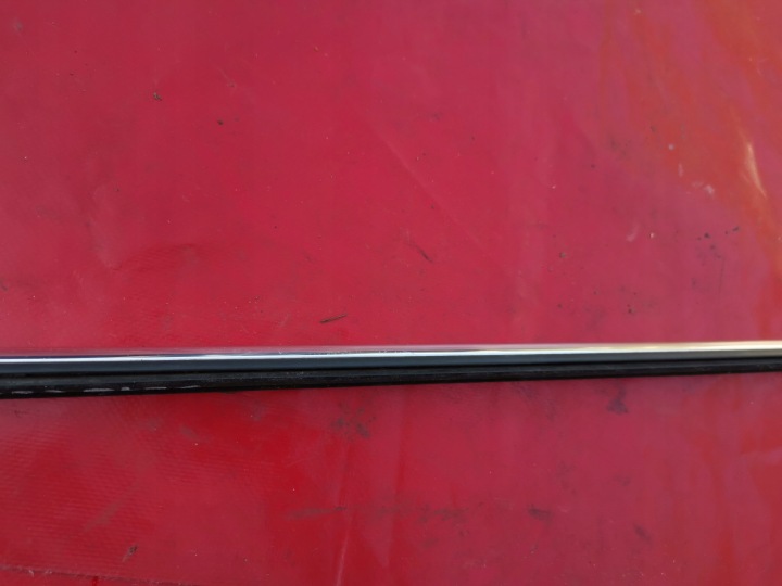 VW PASSAT B6 MOULURE RACLOIR DROIT ARRIÈRE 3C9839476E