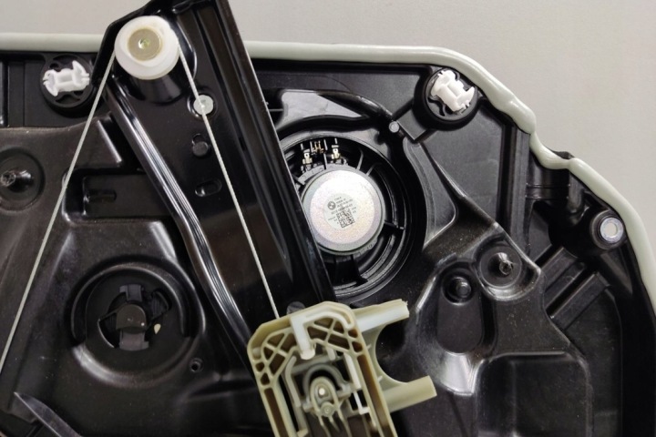 ÉLÉVATEUR VITRES DROITS AVANT PORTES BMW 7431770 2023