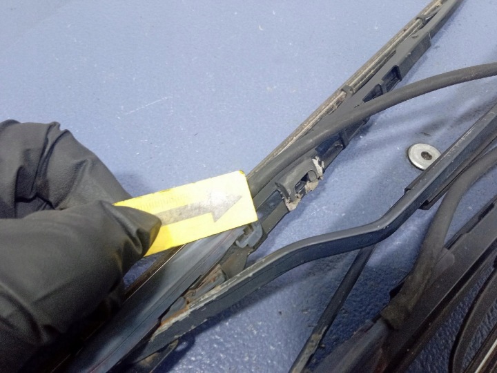 MERCEDES VITO W639 03- BRAS DE SUSPENSION ESSUIE-GLACES AVANT A6398200044