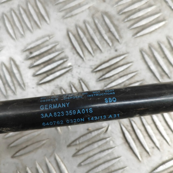 VW PASSAT VARIANT B7 365 DROITE SUPPORT CAPOTS 2014 3AA823359A