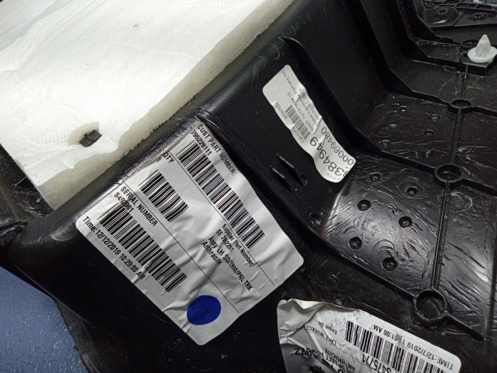 BMW X6 G06 GARNITURE COUVERCLES DE COFFRE GAUCHE COLLECTEUR 7952261