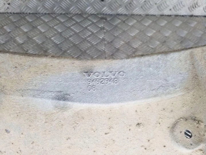 VOLVO S60 V70 II POUTRE CHÂSSIS SUSPENSION ARRIÈRE