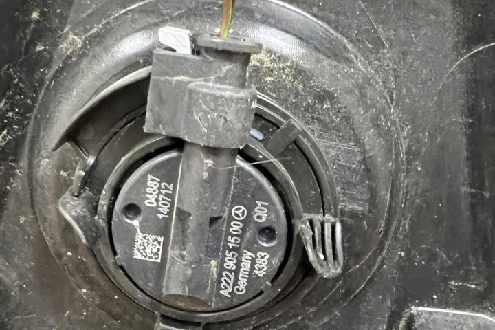 ÉLÉVATEUR VITRES DROITS AVANT PORTES MERCEDES-BENZ C (W205) A2059060113