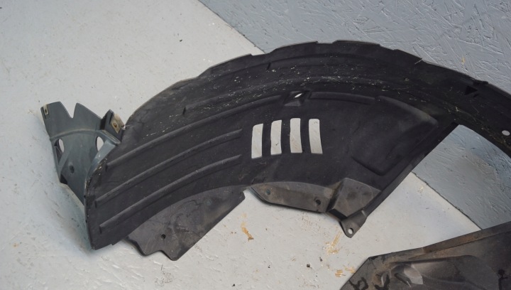 PASSAGE DE ROUE NISSAN QASHQAI 10- 63843JD00A GAUCHE