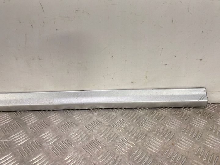 2005 SUBARU OUTBACK MOULURE PORTES AVANT
