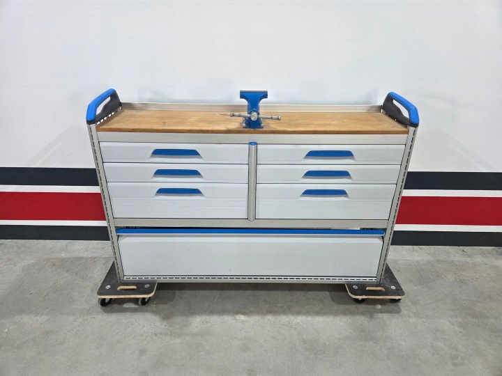 CARROSSERIE DE SERVICE ATELIER REGAL VERS DOUILLE REGAL AUTOMOBILE STOL SORTIMO