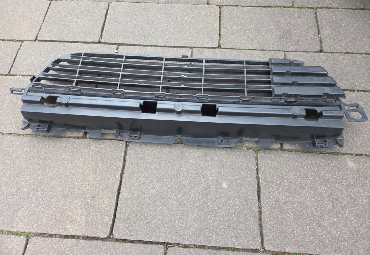PEUGEOT 5008 I AVANT LIFT GRILLE INFÉRIEURE PARE-CHOCS AVANT 9687437677 09-2012