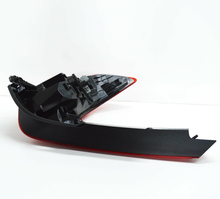VOLVO XC40 DROITE ARRIÈRE PHARE 31446791 NEUF