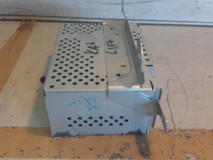 FORD KA PLUS LIFT RADIO TACTILES NAVIGATION