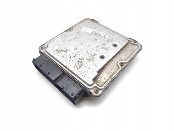 VW GOLF CONTRÔLEUR MODULE ECU 1.9 TDI DIESEL 77KW (105 HP) 03G906016CB 2006