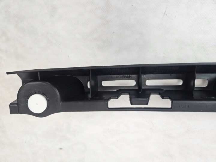 OPEL ZAFIRA C 2012 2019 GLISSIÈRE FIXATION CENTRAL PARE-CHOCS ARRIÈRE 39030301