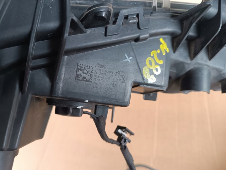 PEUGEOT 208 II 2019+ PHARE LED FJD GAUCHE 9824241380 ORIGINAL