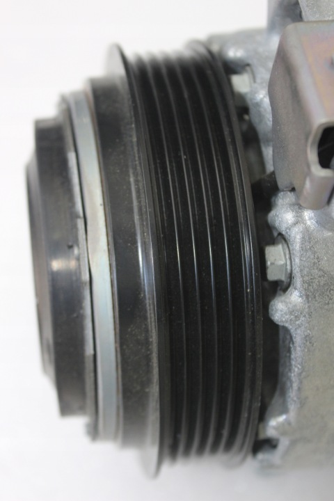 MERCEDES COMPRESSEUR DE CLIMATISATION A0008301401 NEUF