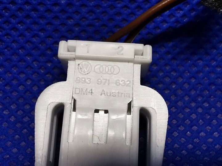 PUCE PUCE FAISCEAU DE CÂBLES ORIGINAL AUDI VW SKODA 893971632