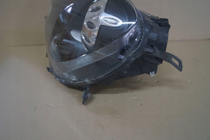 MINI COOPER COUNTRYMAN R60 PHARE GAUCHE AVANT XÉNON UK (S2789)