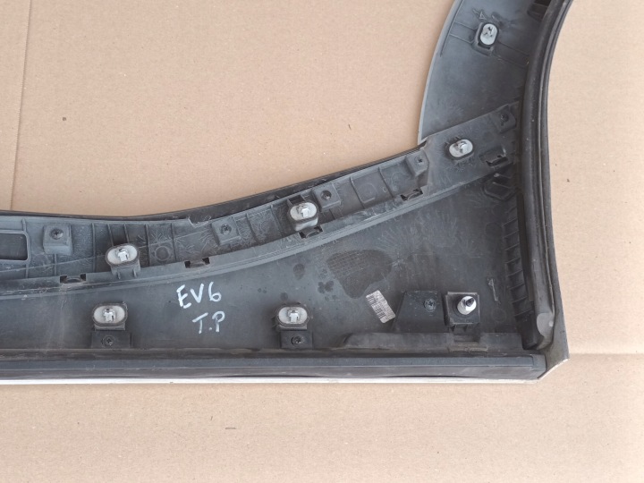 MOULURE SUR PORTES DROIT ARRIÈRE KIA EV6 GT-LINE ARRIÈRE DROITE