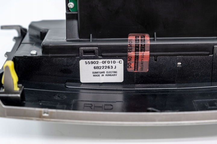 PANNEAU CLIMATISATION TOYOTA COROLLA VERSO AR10 559000F020