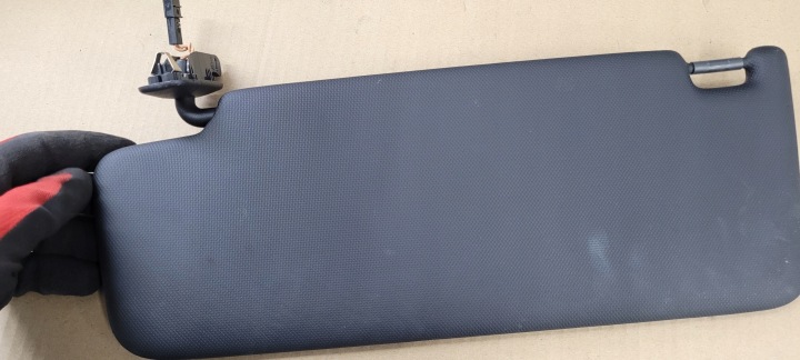 A3 8V LIFT S3 PROTECTION PARE-SOLEIL DROITE SLINE BERLINE 8V5857552AE