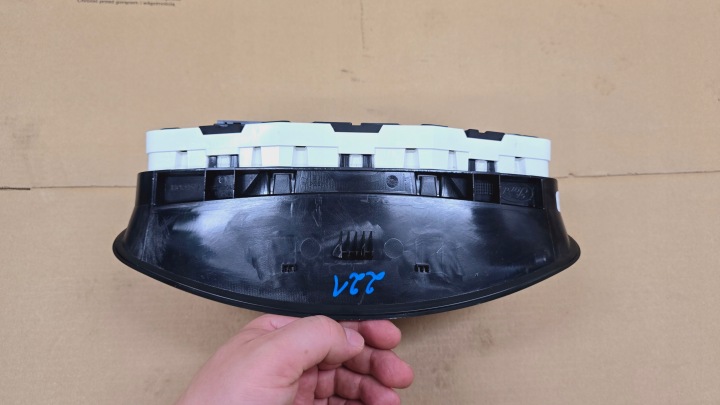 FOCUS MK2 LIFT C-MAX MK1 RESTYLAGE KUGA I COMPTEUR GRAND MONITEUR 2011 R. ESSENCE
