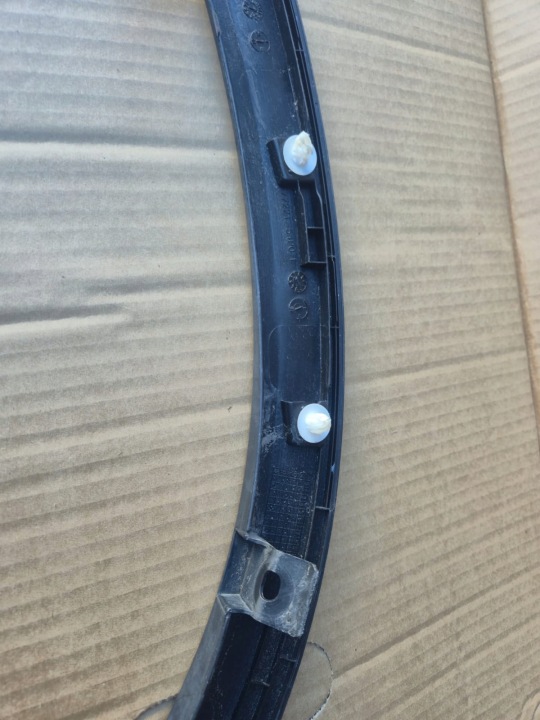 MOULURE REVÊTEMENT GARDE-BOUE GAUCHE AVANT SUZUKI VITARA III 77221-54P0