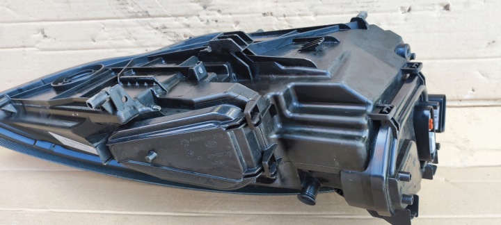 PORSCHE PANAMERA 970 09-LAMPA AVANT GAUCHE XÉNON
