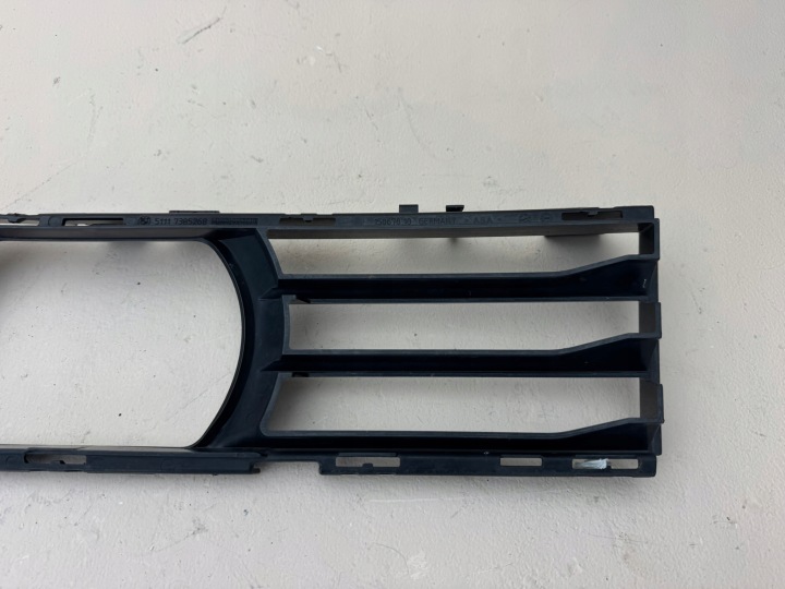 BMW 5 V G30 G31 17-24R GRILLE CENTRALE ADMISSION CHÂSSIS PARE-CHOCS 51117385268