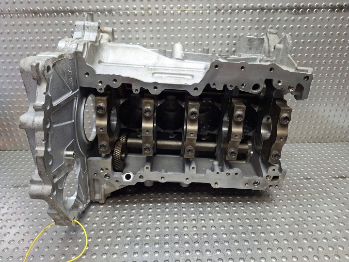 BLOC MOTEUR PT204 PBH4P3-6015-ED JAGUAR XE XJ VELAR RANGE LAND ROVER 2.0 T