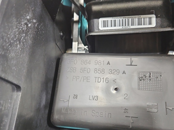 ACCOUDOIR TUNNEL SEAT LEON III 12- 5F0864981A EUROPE