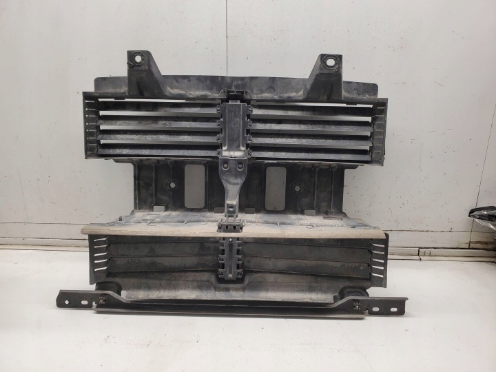 GRILLE D'AÉRATION FORD MUSTANG VI LIFT JR3B8475AE