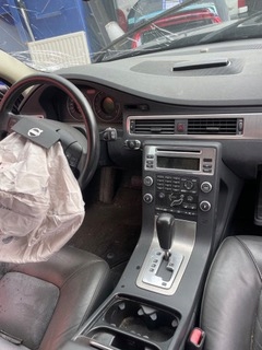 VOLVO XC70 V70 III ACCOUDOIR NOIR BOÎTE À GANTS