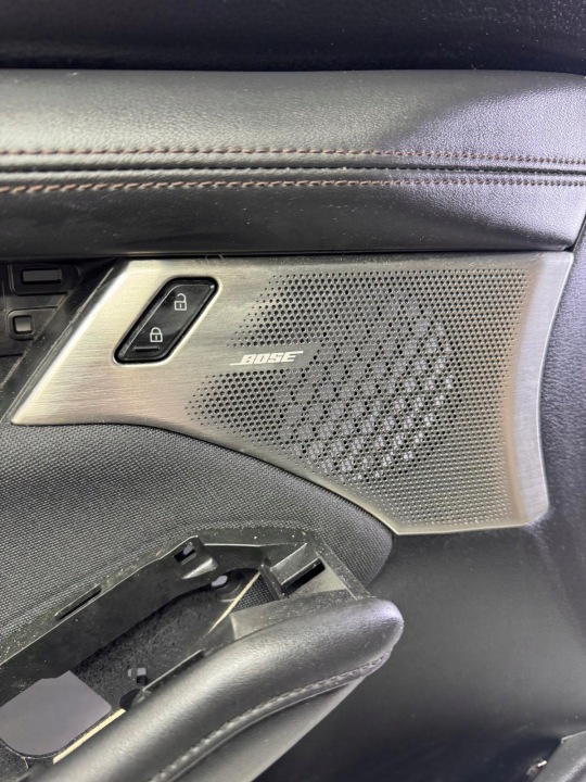 COLLECTEUR PORTES GAUCHE AVANT BOSE MAZDA 3 IV BP 2019-2025 EUROPE BCJH 6846Z