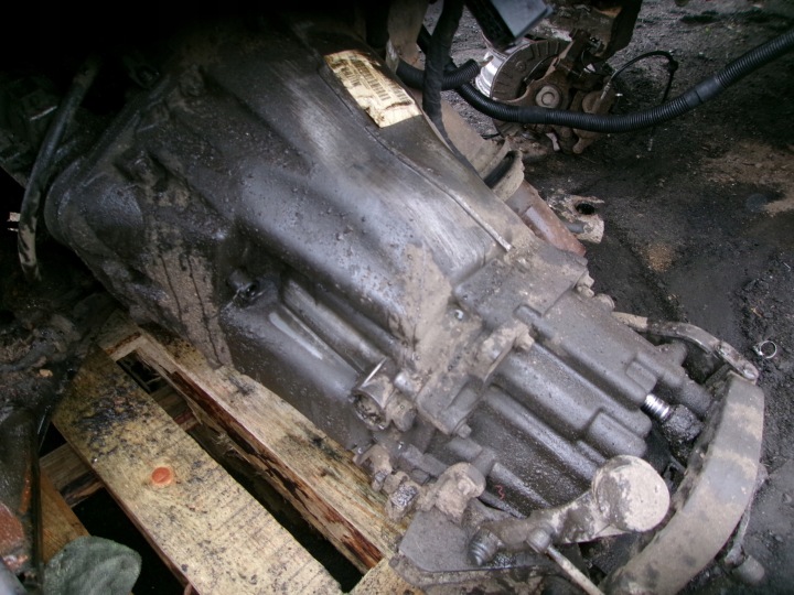 BOÎTE BIGOW MERCEDES VITO 639 VIANO 2,2CDI ORIGINAL A6392600800 UZYWANA
