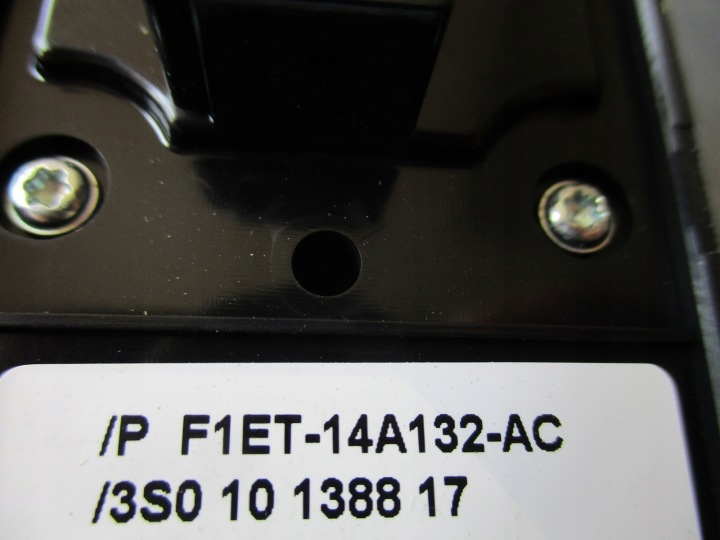 COMMUTATEUR VITRE FORD FOCUS MK3 F1ET-14A132-AC