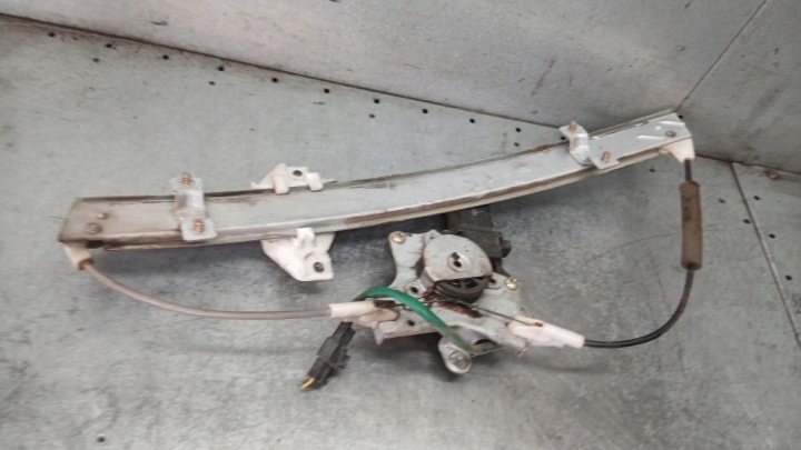 ÉLÉVATEUR GAUCHE AVANT DAEWOO LANOS T150 1.5B 00-03R 2PIN