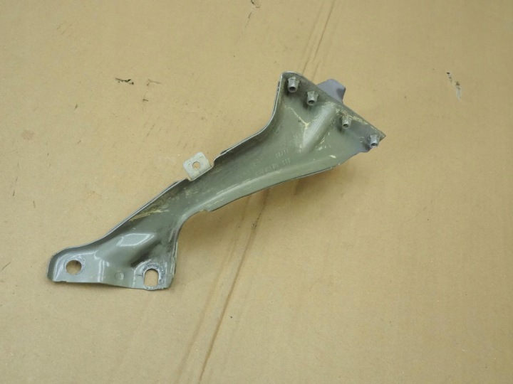AUDI A6 C7 SUPPORT FIXATION GARDE-BOUE GAUCHE AVANT 4G0805815
