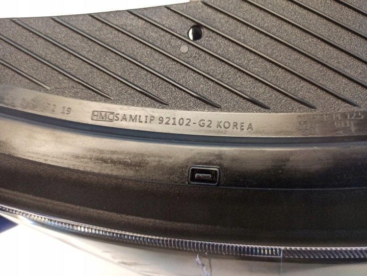 PHARE DROIT AVANT HYUNDAI IONIQ 92102-G2 UK