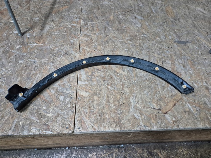 RENAULT MEGANE V 5 E-TECH MOULURE SUR AILE AVANT AVANT GAUCHE