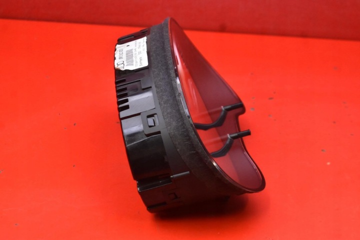 COMPTEUR TABLEAU DE BORD EUROPE 8P0920930R AUDI A3 8P 2.0 TDI 140 KM 03-05