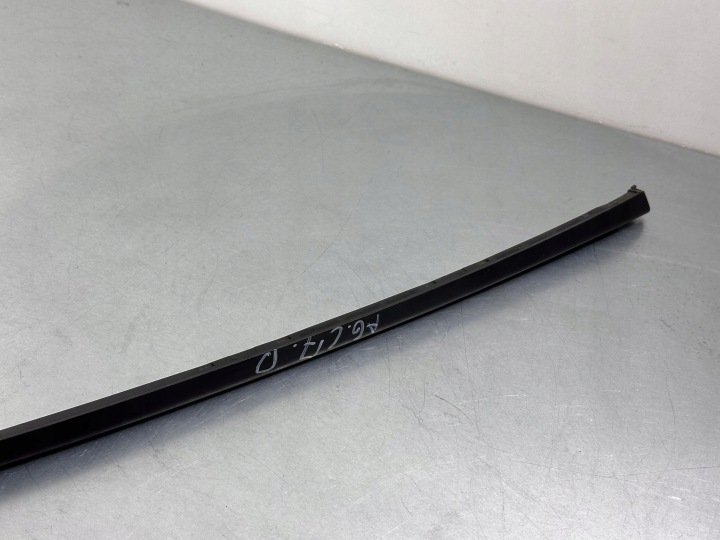 MOULURE VITRES AVANT 4G0854327A AUDI A6 C7 GAUCHE