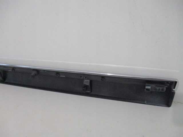 CITROEN C8 MOULURE PORTES DROITE AVANT NEUF CHROME