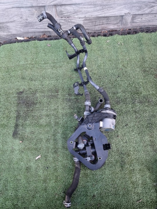 AUDI VW SUPPLÉMENTAIRE POMPE À EAU CONDUITES DE DÉRIVATION 4N0965567