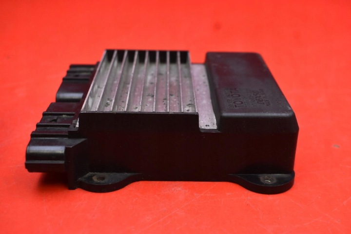 CONTRÔLEUR MODULE INJECTEURS 89871-71010 TOYOTA AVENSIS T25 2.2 D-4D 148 KM 06-