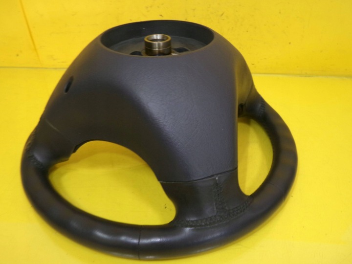 VOLANT CUIR AVEC COUSSIN MERCEDES-BENZ A DANS 168 A1684600903 NR40