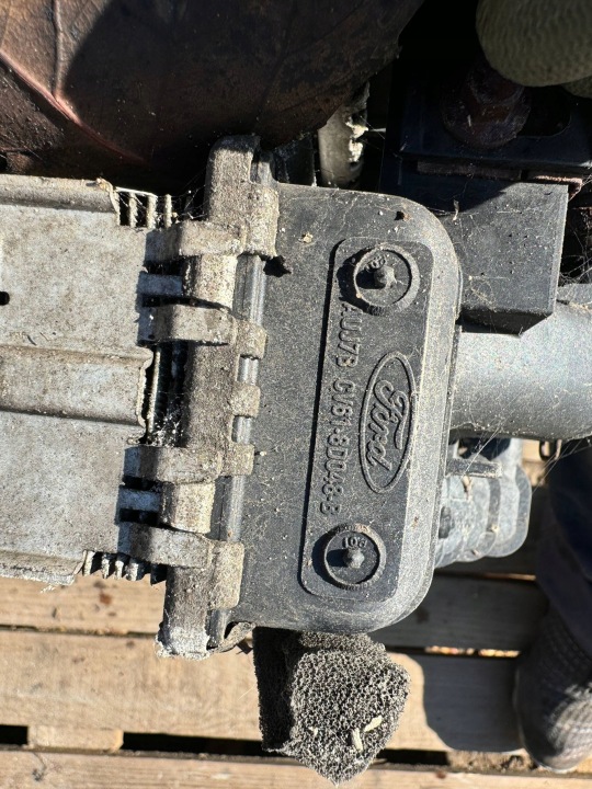 RADIATEUR FORD FOCUS MK3 CV618C342BA